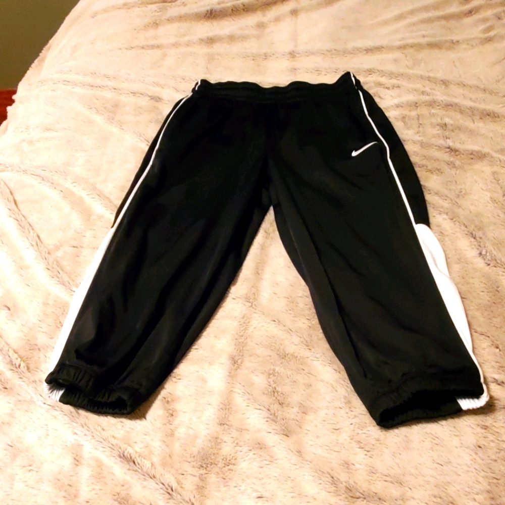 Women's nike capris